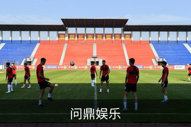 问鼎娱乐公司环境与团队